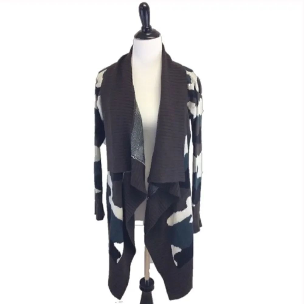 Romeo and Juliet Couture Camo Open Sweater